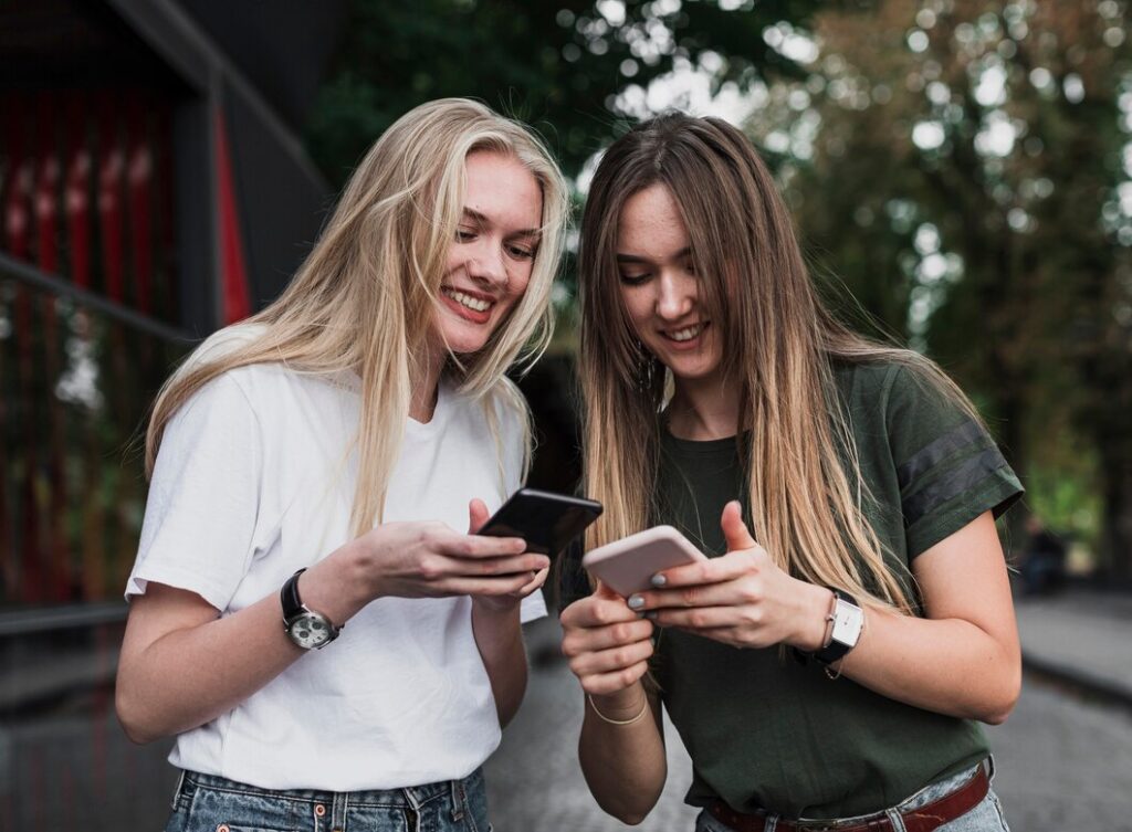 View Your Friends' Deleted Instagram Posts